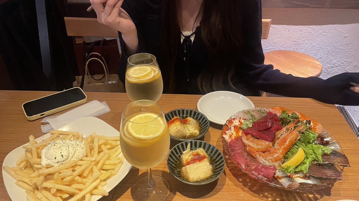 桃 🍑 tweet media