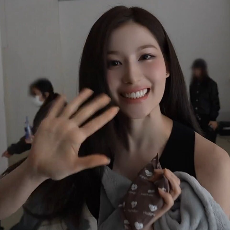 selfolssi ♤ tweet media