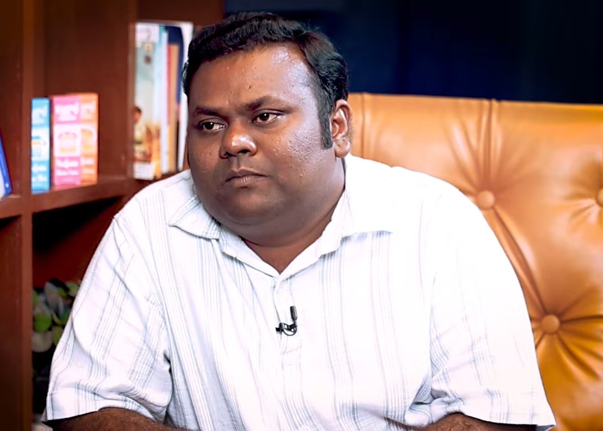 <a href="/JaikyYadav16/">Jaiky Yadav</a> यह सुनकर वाकई में बहुत दुःख होता है कि 21वीं सदी में भी समाज में आज भी ऐसी कुरीतियां मौजूद हैं।

विनोद सूर्यवंशी जैसे मंझे हुए कलाकार के साथ ऐसा व्यवहार शर्मनाक है।

जब तक हम जातिगत भेदभाव की इन बेड़ियों को नहीं तोड़ेंगे, तब तक सही मायने में सामाजिक प्रगति संभव ही नहीं है।