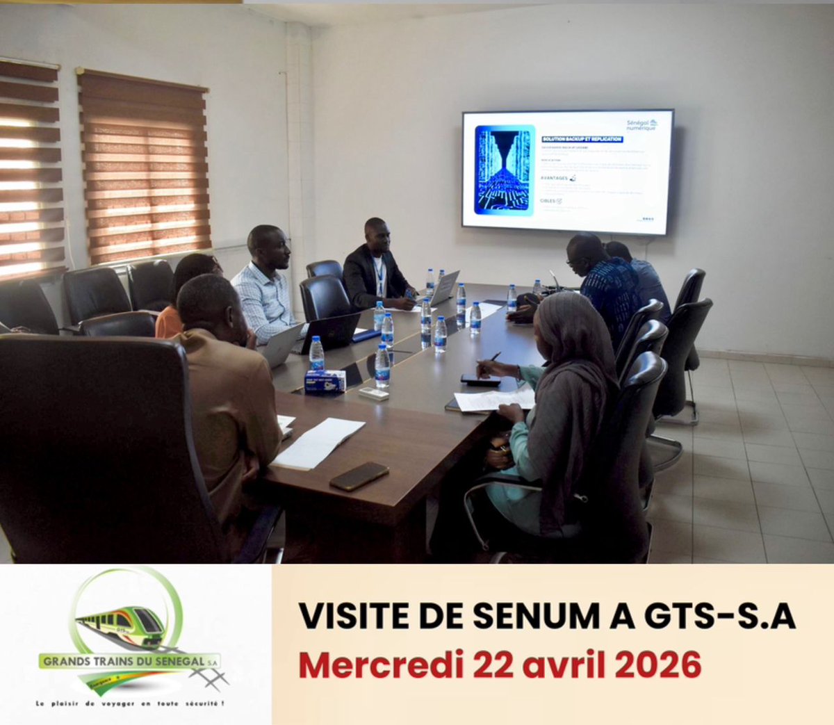 GTS_sn's tweet photo. M. SARR, l'ingénieur technico-commercial de SENUM, est revenu sur les services proposés à savoir : l'hébergement, les infrastructures et les applications. https://t.co/eW841uXBJO