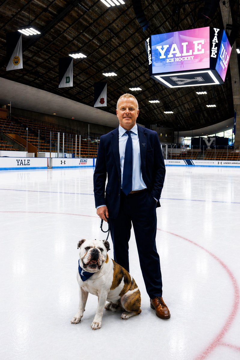 Yale Men's Hockey tweet media
