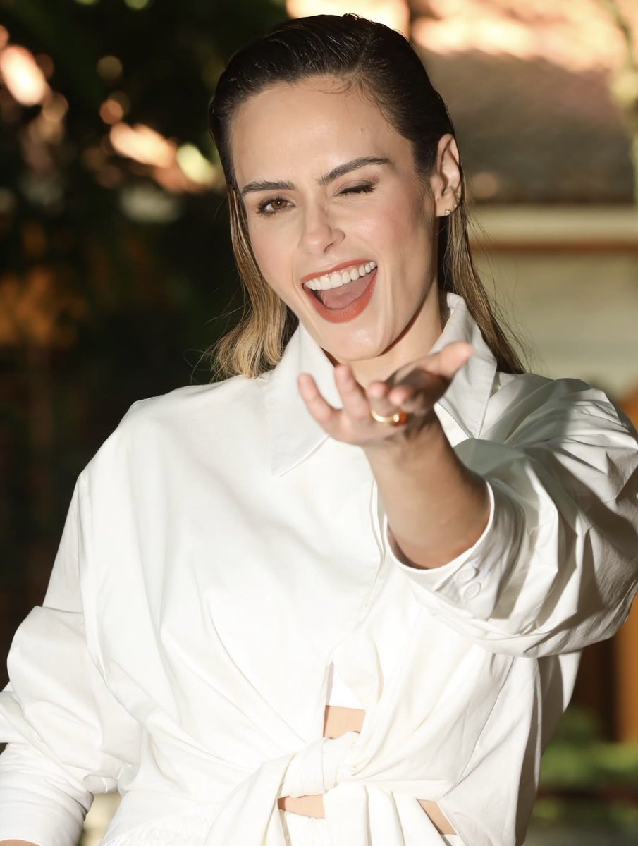 sami #AnaCampeã tweet media
