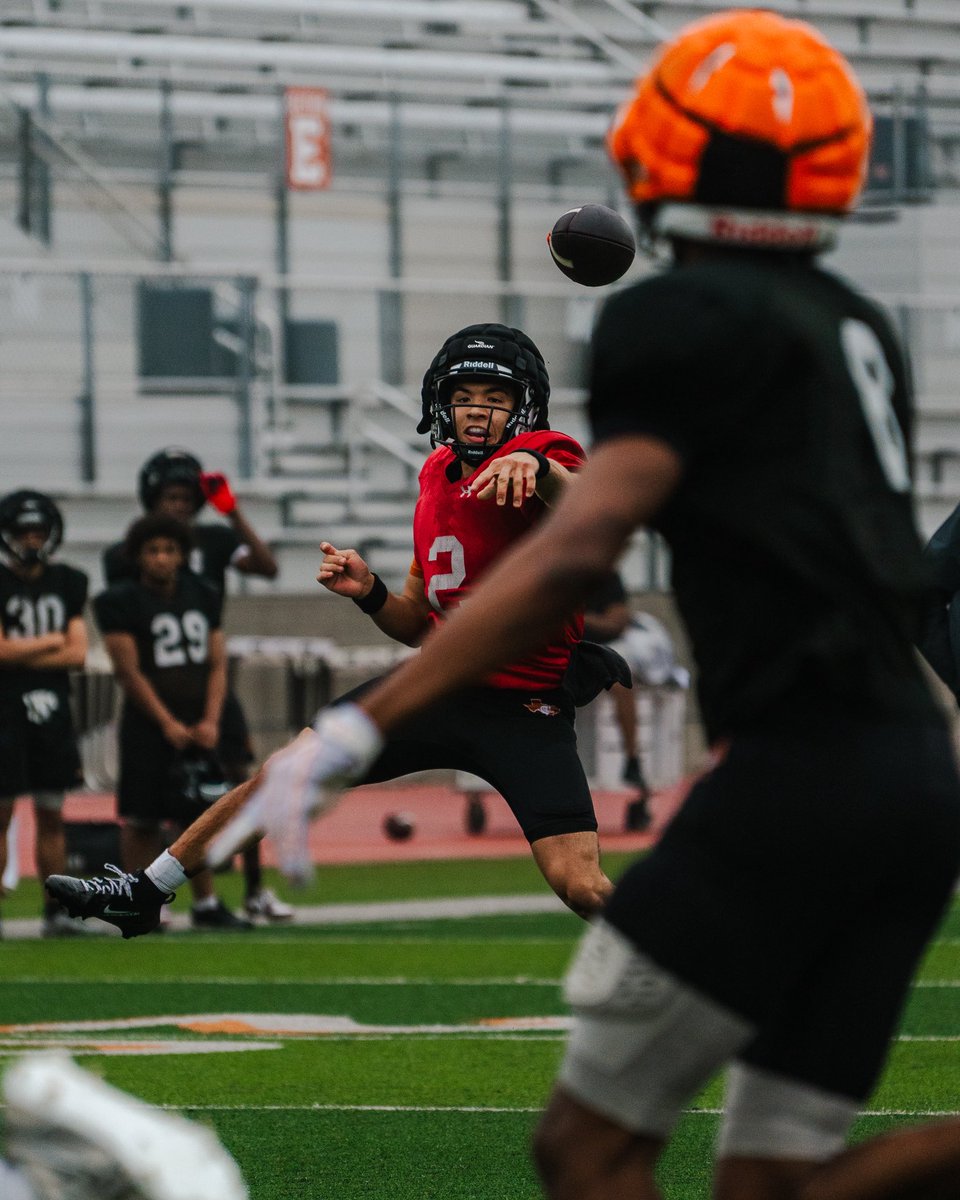 Hutto Football tweet media