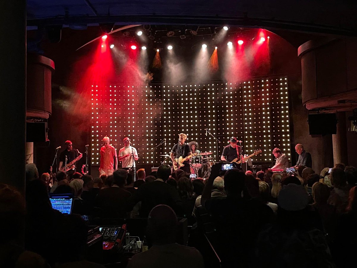 stonefoundation's tweet image. We’re back in Germany September 26th at one of our favourite venues @mojo_club Hamburg!

Tickets on sale now at stonefoundation.co.uk (link in bio) 

#hamburg
#soul
#germany 
#september 
#mojo