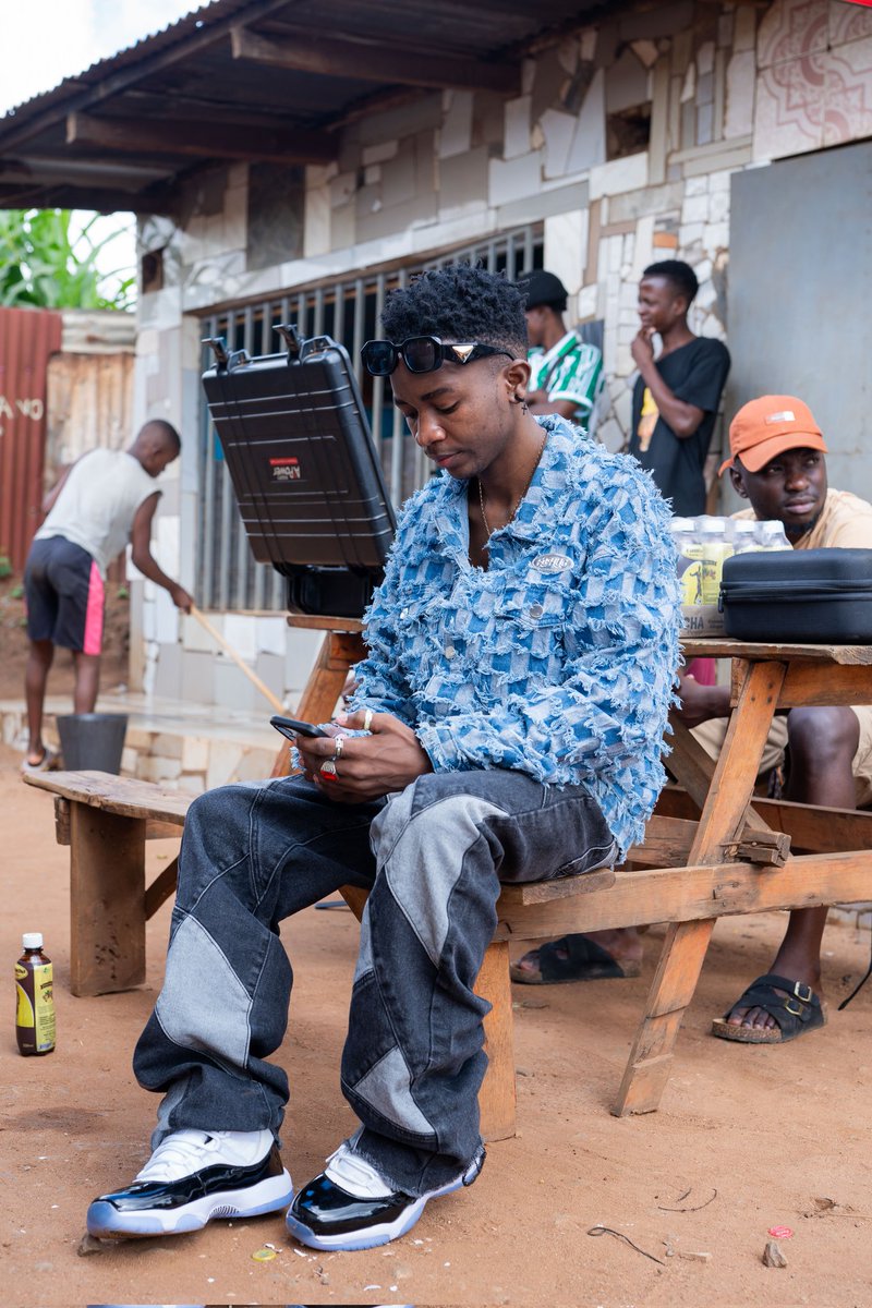 IndexShano's tweet photo. New Song is Out : Chair 🇲🇼🔥🔥🔥🔥🔥🔥🔥🔥🦅 https://t.co/6ioi75bWVF