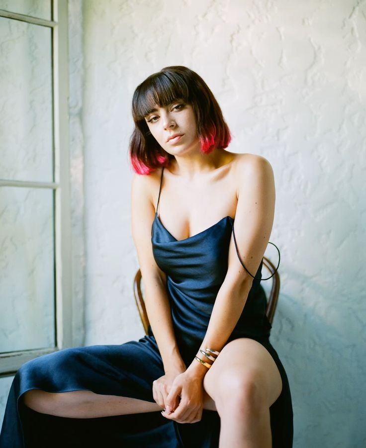 charli xcx museum tweet media