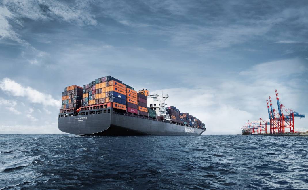 container_news's tweet image. #Hapag-Lloyd to suspend #Red Sea #Services #JD2 and #JD3

container-news.com/hapag-lloyd-to…