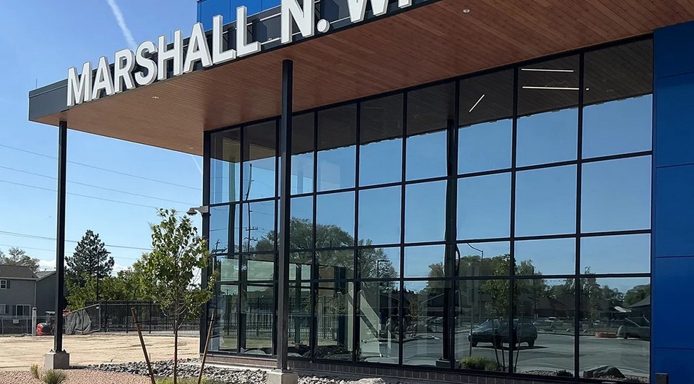 WallsnCeilings's tweet image. Reopened in May 2025 after a comprehensive #renovation, Marshall N. White Community Center honors its namesake’s legacy and offers a vibrant hub with a wide range of recreational, educational and social programs for all ages.

wconline.com/articles/98211…

#curtainwall #architecture