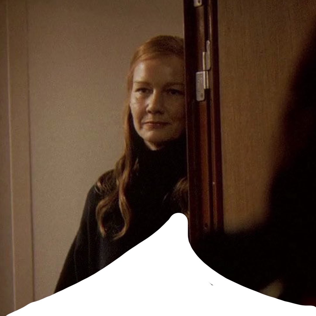 halle's comet (@holdinontostars) on Twitter photo 