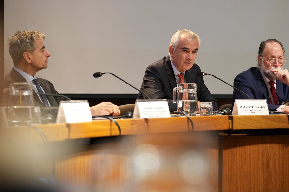 eclac_un's tweet image. ✨ A new consensus on development?
The frontiers of economic thinking and their implications for regional development are examined at #ECLAC.
🔗 Read more in our #PressRelease 👉 bit.ly/3OmtfPX