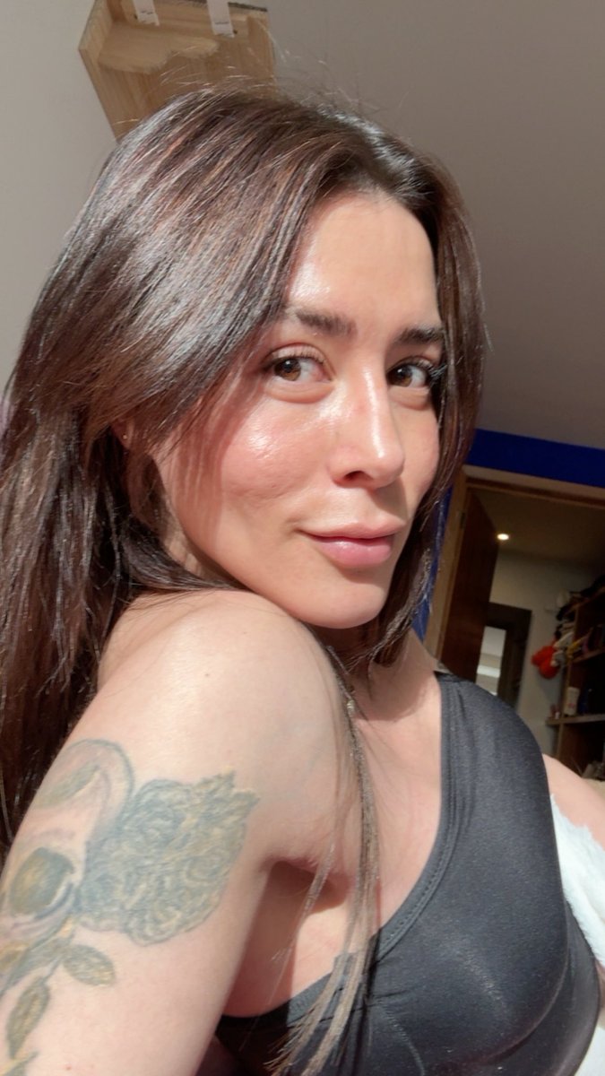 abdysaer's tweet image. Busco novio 💖
Me gusta que me lleven de la manita, pero también que me escupan en la boquita 🙂‍↕️

#trans #transgirl #transgender #transmexico