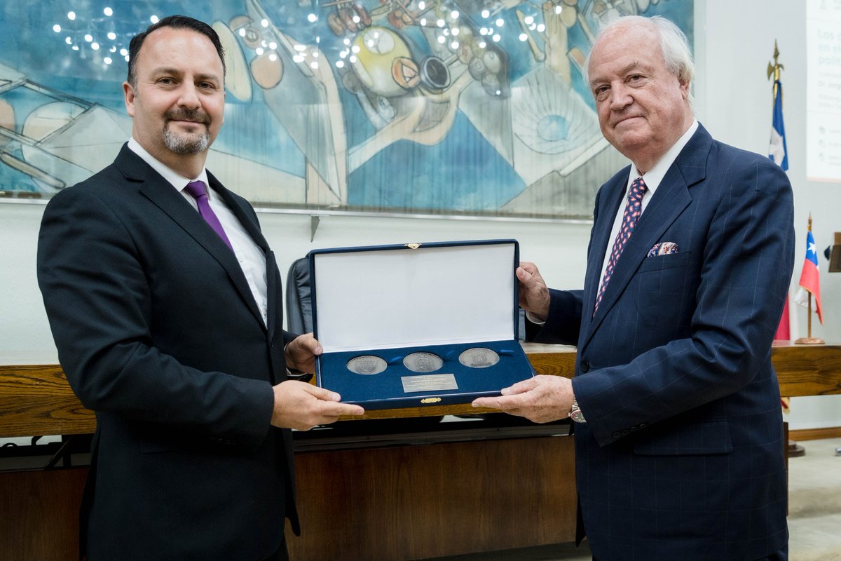 Rectoría Universidad de Santiago de Chile tweet media