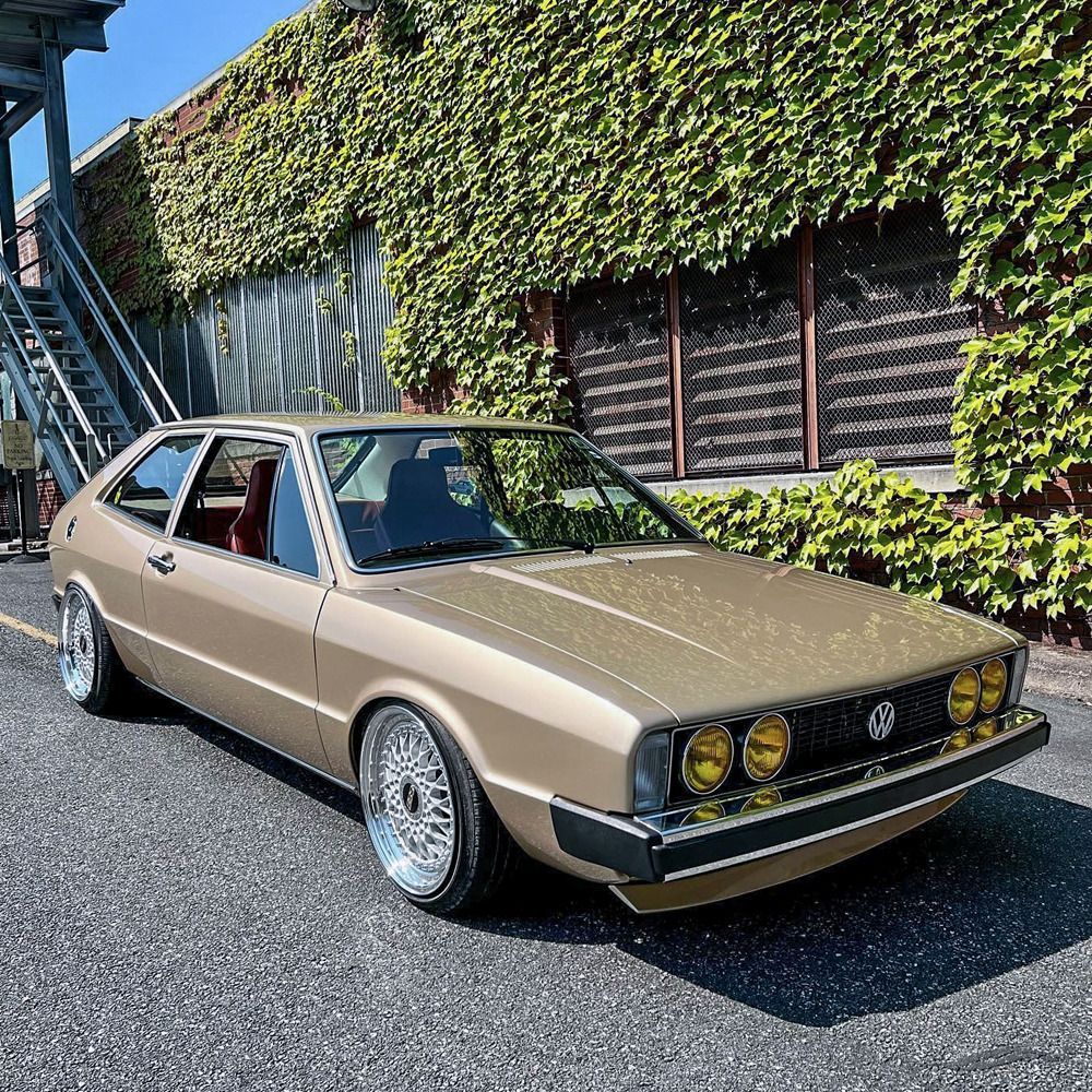 Retromania4ever's tweet image. 🇩🇪 #Volkswagen Scirocco Mk1 
Engine: Featured upgrades include a 2.9L VR6 engine with an Omex ECU, producing 198bhp.