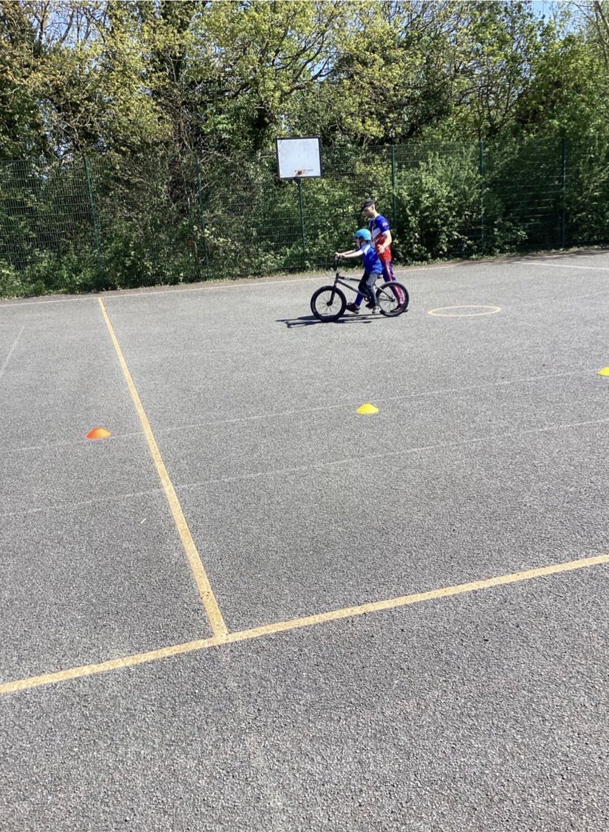 sissinghurstVA's tweet image. Rhinos loved their BMX session and some children learnt to ride a bike today too 👏👏👏
#letyourlightshine
#success
#feelgood