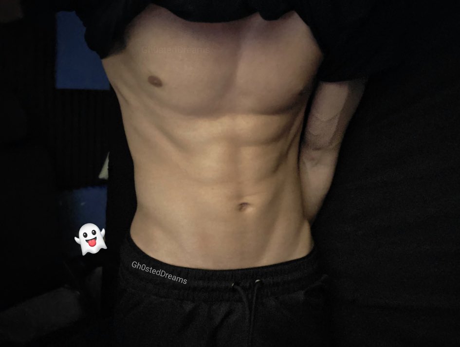 shen 𝜗𝜚 tweet media