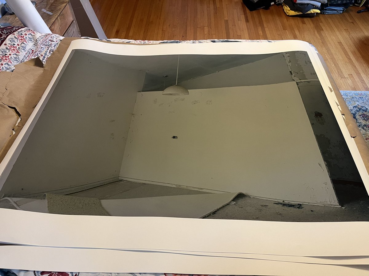 unevenstring180's tweet photo. Make as many large prints as humanly possible https://t.co/WUNBhwPC7z