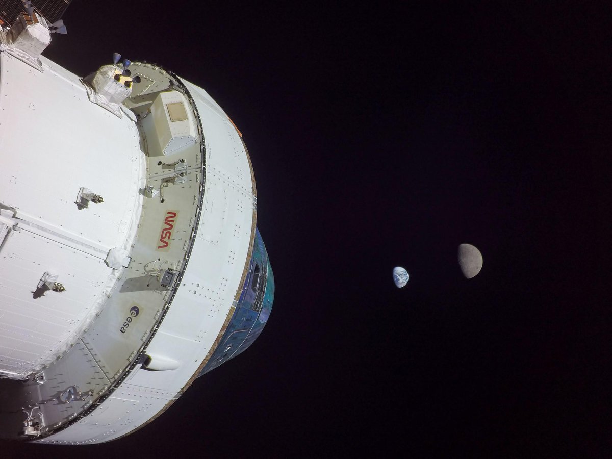 AsgardiaSpace's tweet image. Artemis II is complete, but it’s only the beginning.

These missions are paving the way for humans to live in space.

Even raising the question, can life begin beyond Earth?

Read more in our latest article: bit.ly/48fvAmo

#ArtemisII #Asgardia