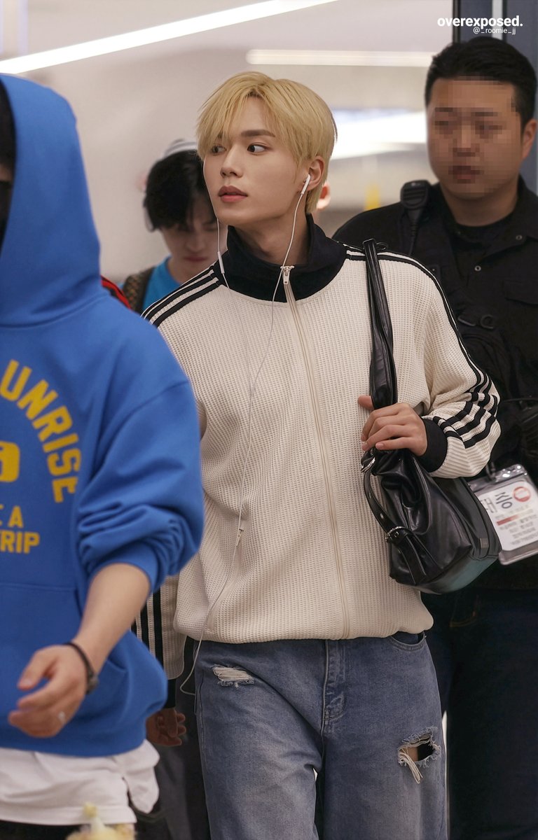 overexposed. tweet media