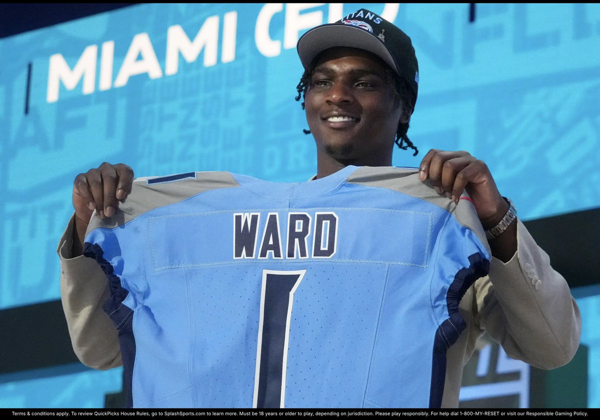 splashsports's tweet photo. THREAD 🧵

Think you know the NFL Draft? Put your mock where your mouth is. The best mock wins $2,500 CASH and the top 100 finishers split $10K+ in prizes. 💰 https://t.co/D38yXLzOrx