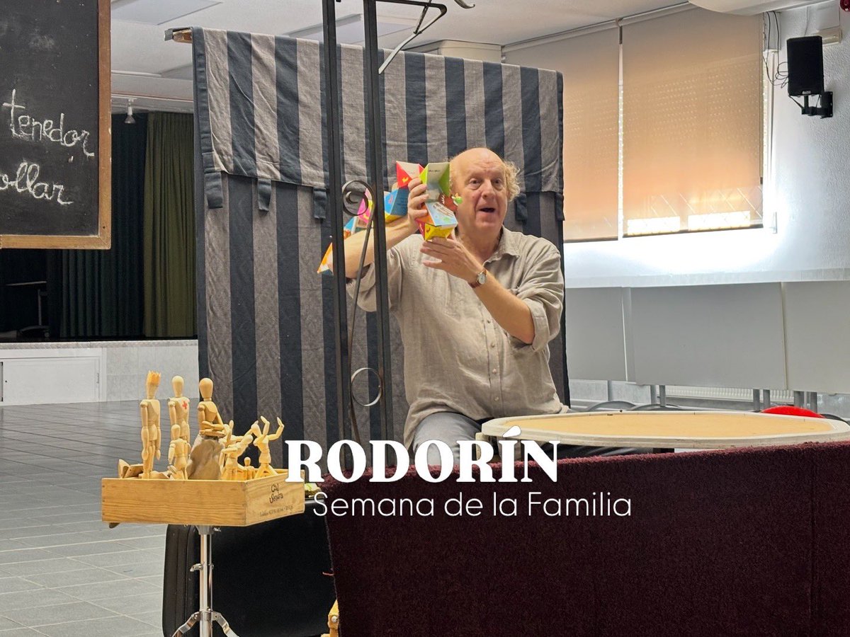 nazaretoporto's tweet photo. Hoy, en nuestra Semana de la Familia, hemos tenido el placer de recibir a Rodorin con un emocionante espectáculo de títeres para nuestros alumnos de 1º ESO y 3º EP.

Creatividad, valores y mucha emoción en una experiencia que no olvidarán 💛

#XXXVIIISemanaDeLaFamilia https://t.co/mKfUXLGT3f