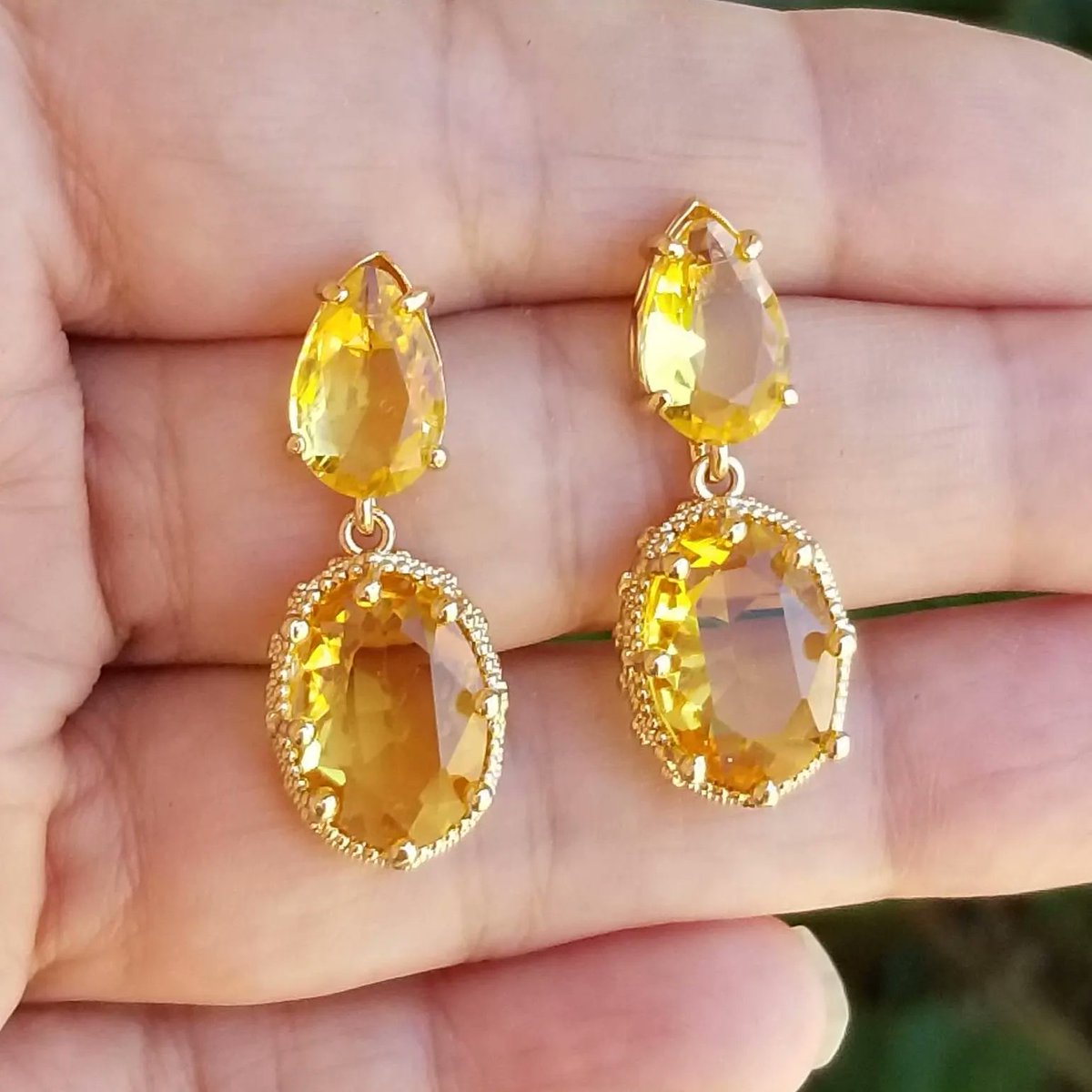 TrendingNowGift's tweet image. 14k Gold Citrine Stud Earrings #jewelry #earrings #dangleearrings #studearrings #citrine #citrinejewelry #citrineearrings #handmadejewelry #handmadeearrings #mothersday #mothersdaygift #mothersdaygifts #wedding #bridal #prom #etsy 

 etsy.me/4iJghVP via @Etsy
