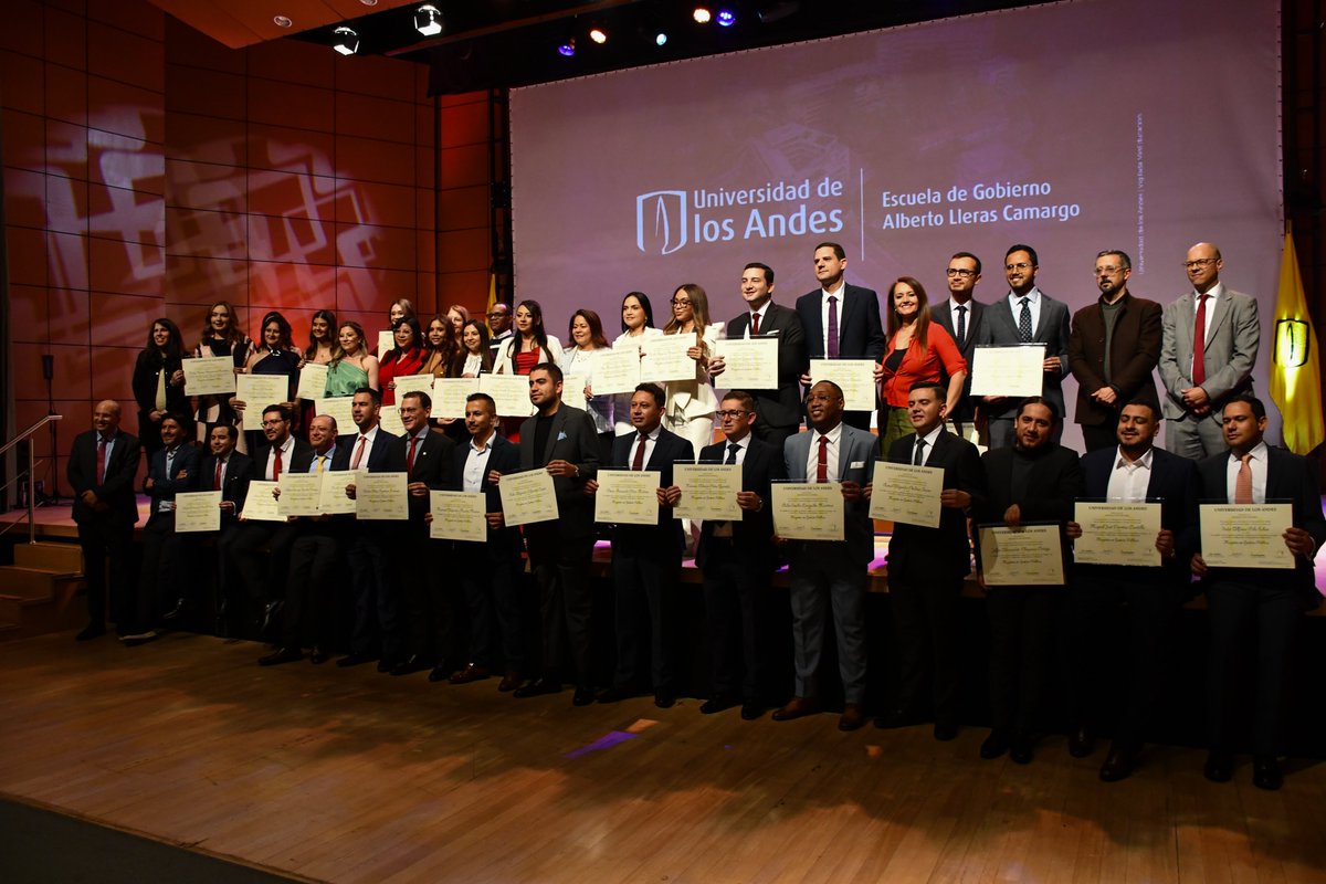 GobiernoUAndes's tweet photo. Hoy celebramos el cierre de una etapa y el inicio de muchas más. 🎓✨

Reconocemos con orgullo a nuestros graduandos de la Maestría en Gestión Pública y la Maestría en Políticas Públicas, quienes con disciplina, compromiso y vocación de servicio culminan este importante logro académico.

Destacamos a quienes alcanzaron el reconocimiento Cum Laude, en la MGP por el reflejo de su excelencia y dedicación:

🌟 Yesica Gil Sánchez

🌟 María Carolina González Fonseca

🌟 Valeria Saavedra Cataño

Su trayectoria es testimonio de liderazgo, rigurosidad y compromiso con lo público. Hoy no solo reciben un título, sino también la responsabilidad de transformar realidades desde la gestión y las políticas públicas.