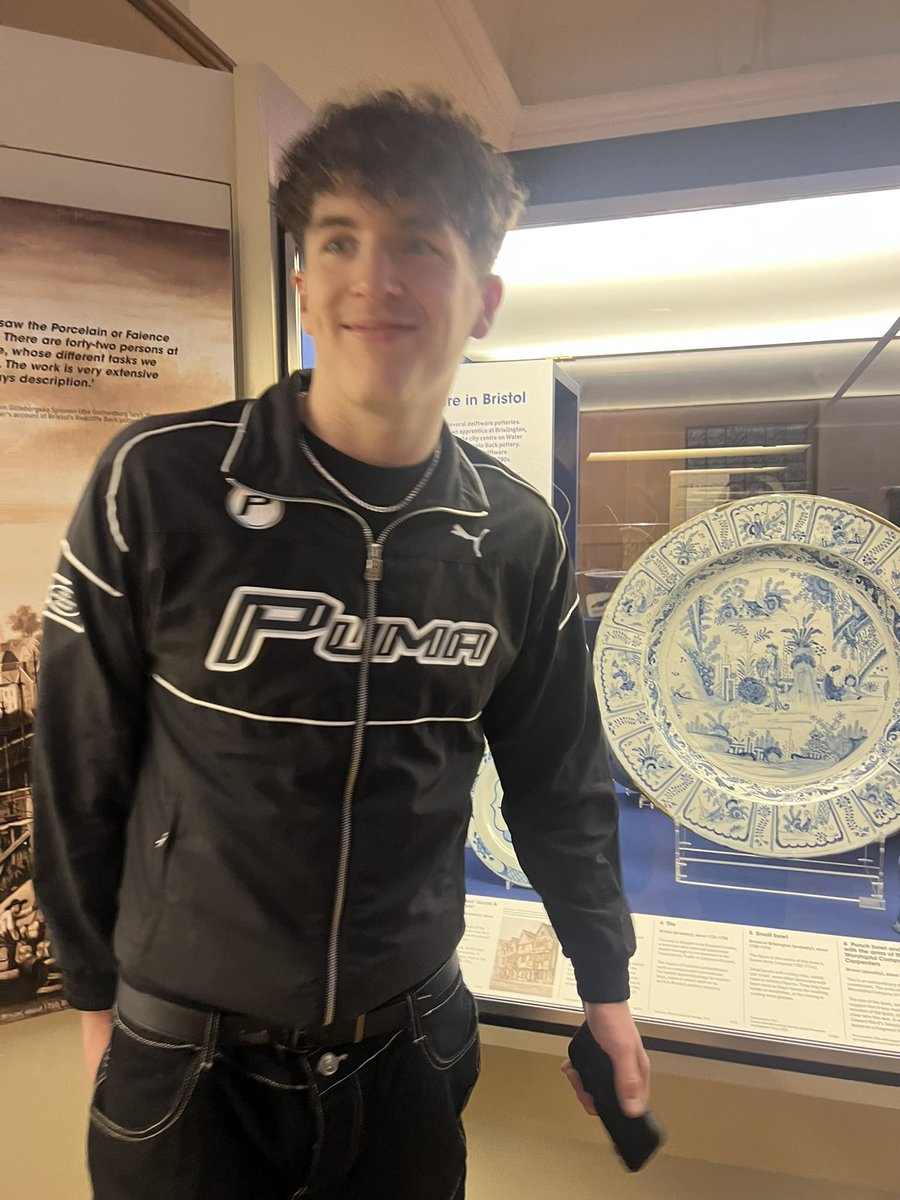 BritsRealNews tweet media