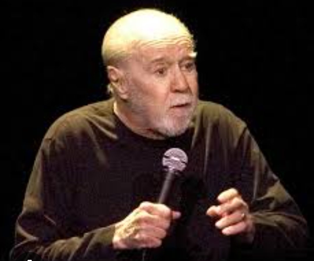 BjarkeJensen4's tweet image. #Trump compared to George #Carlin.

Carlin was, even at 60, extremely sharp and funny. At 70, he was still funny, but markedly older. 

Trump ... he's 79. What he says on consequential matters is so incoherent from day to day. #US you have a president it's pointless to listen to.