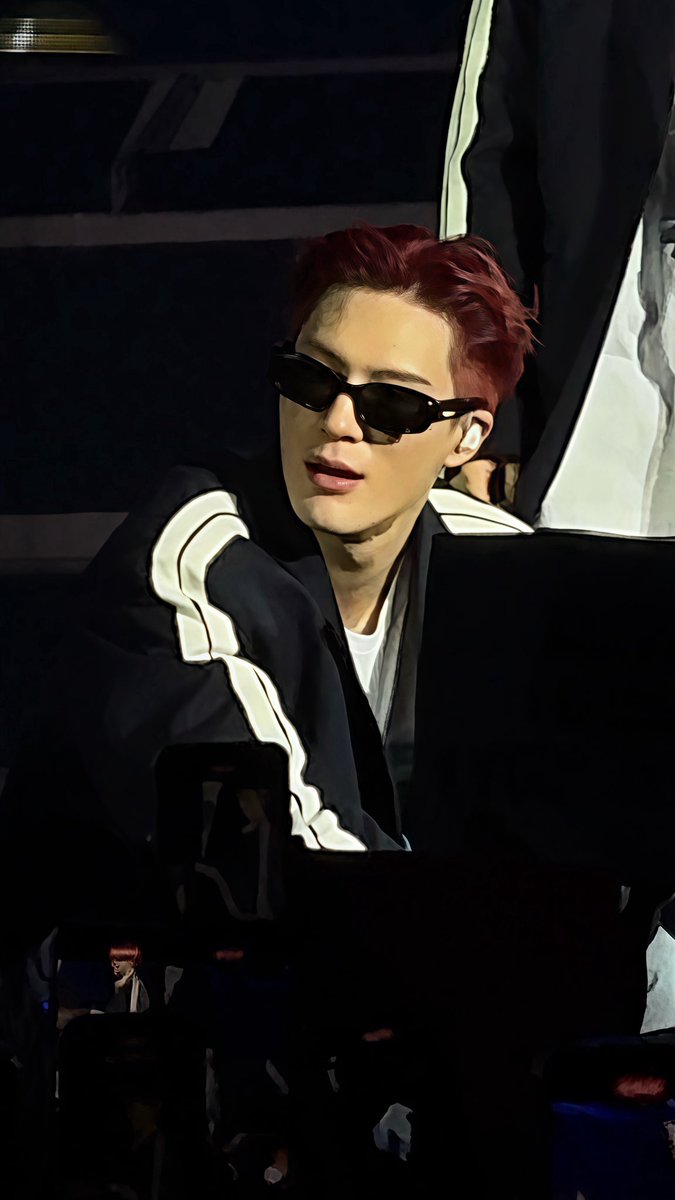 ᴄʜᴇʟ tweet media