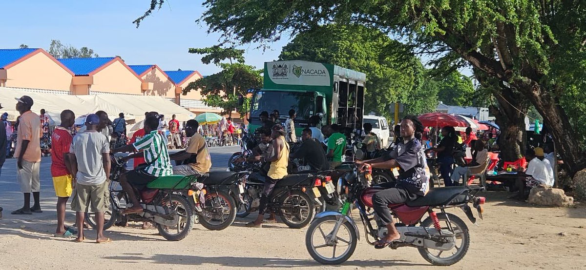 NACADAKenya's tweet photo. 🚐 Kilifi Roadshow: Days 1, 2 & 3 – On a roll!

Flagged off by Kilifi County Commissioner Mr. David Wanyonyi, our week-long roadshow is in full force.

Day 1 stopovers: Kilifi CBD, Kibaoni Market, Kiwandani, Mtondia, Chumani, Tezo

Days 2 & 3 – Kilifi South Subcounty: Mavueni, Takaungu, Vipingo, Shariani, Msumarini, Kikambala, Kadzengo, Kanamai, Mtwapa

The message:
✅ ADA prevention measures
✅ Parents & guardians as positive role models
✅ Help through 1192
Catch us if you can! 📢