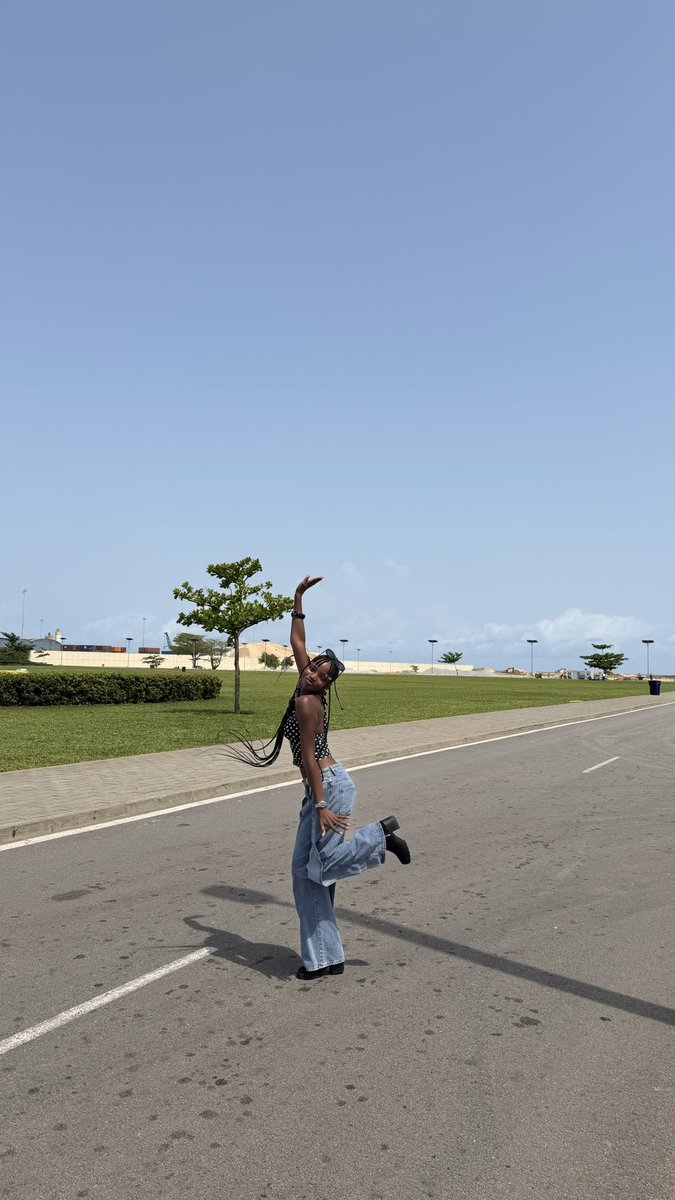 ÅŸ0𝕸Į𝕯Ē💜👟 tweet media