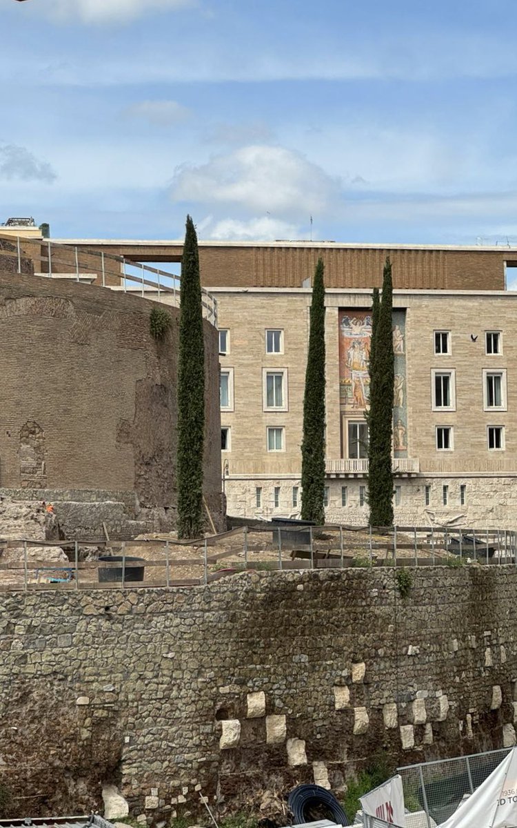 Wanted in Rome tweet media