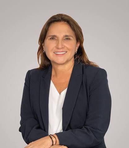 🇵🇪 Marisol Pérez Tello tira a la basura su discurso contra la minería ilegal y abraza la defensa del fraude de Roberto Sánchez, el candidato de los mineros pedófilos.
Cómo has cambiado, Abencia Meza.