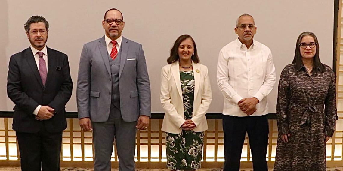 CanEmbDR's tweet image. Canada is proud to support @DefensaPublica_ in their creation of a Gender Unit, reinforcing their commitment to #inclusion, #equality, and #humanrights  — an initiative carried out in partnership with @OAS_CICAD 🌎