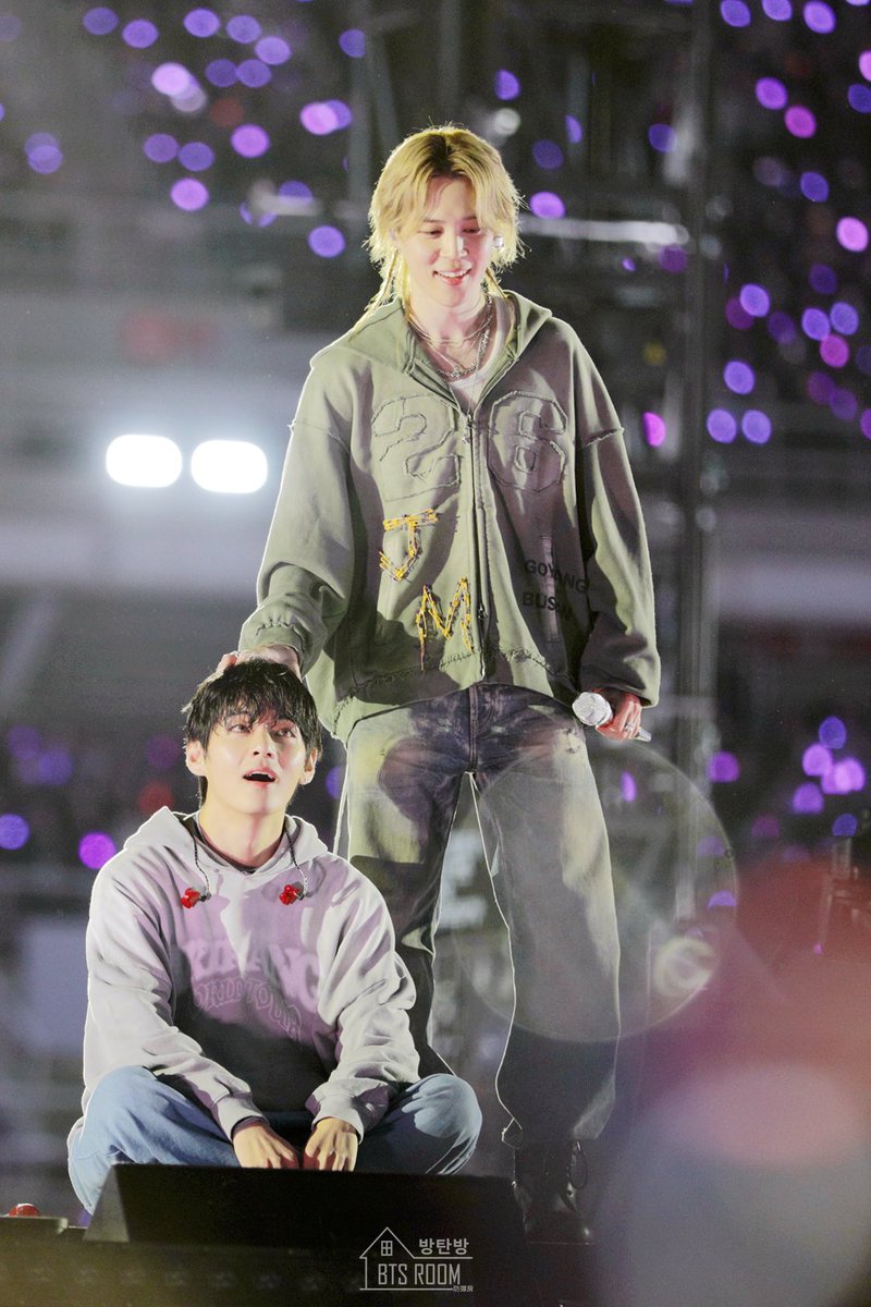 BTS Room 방탄방 防彈房 tweet media