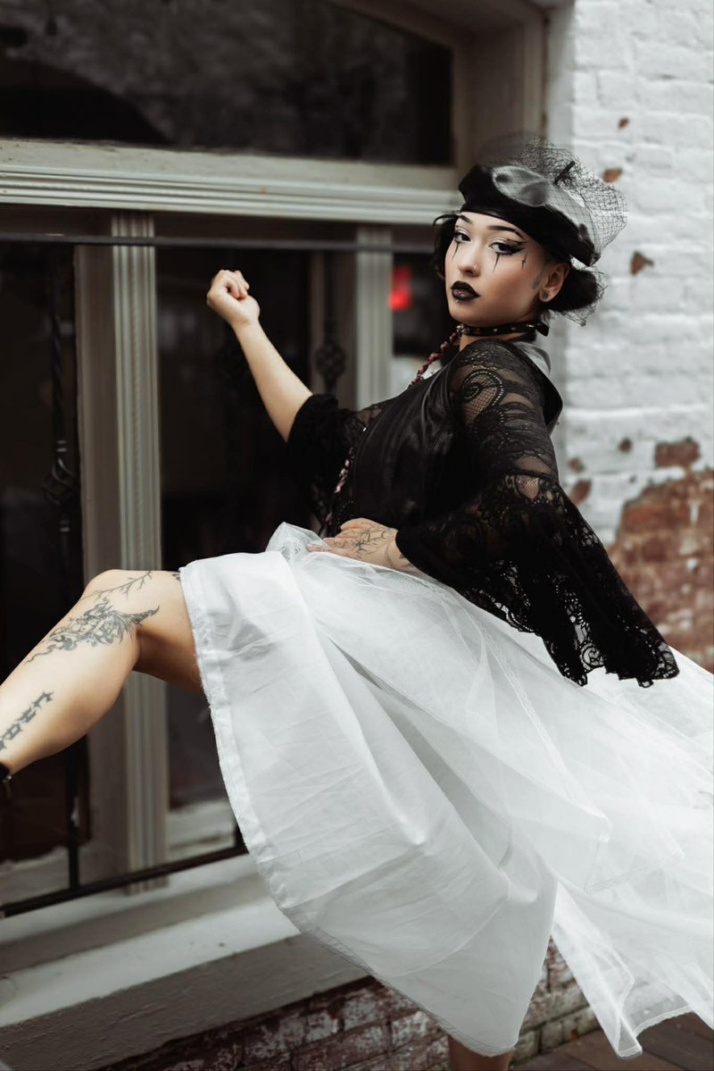 TwiceSlice's tweet image. Last day of fashion week glamor shots came out 🔥🔥
#fashionweek #model #cabaret