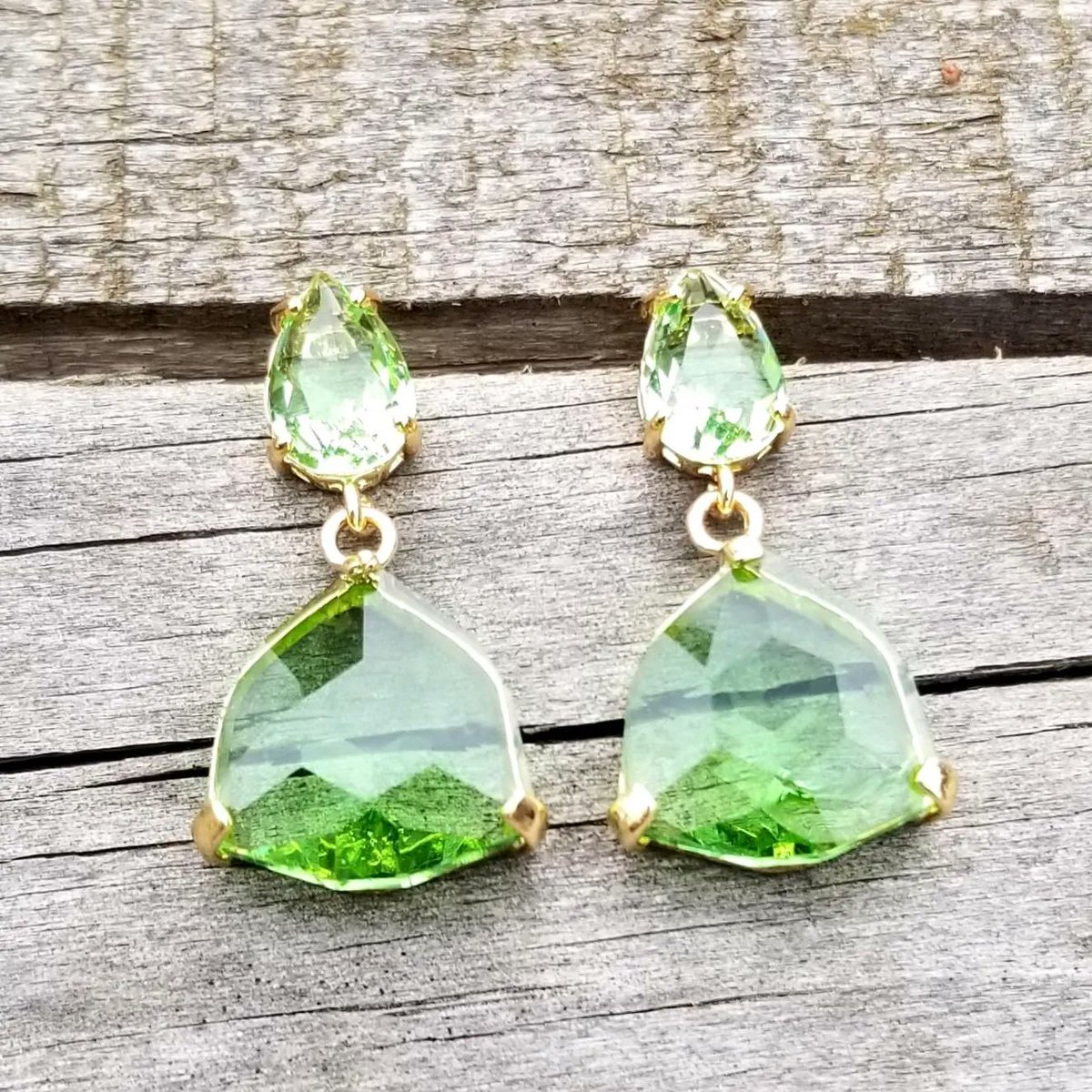 TrendingNowGift's tweet image. Large 14k Gold Peridot Stud Earrings #jewelry #earrings #etsy #etsygifts #etsyfinds  #peridot #peridotjewelry #peridotearrings #studearrings #dangleearrings #Wedding #bridal #Mothersday #mothersdaygift #mothersdaygifts

 etsy.me/4bctqV6 via @Etsy
