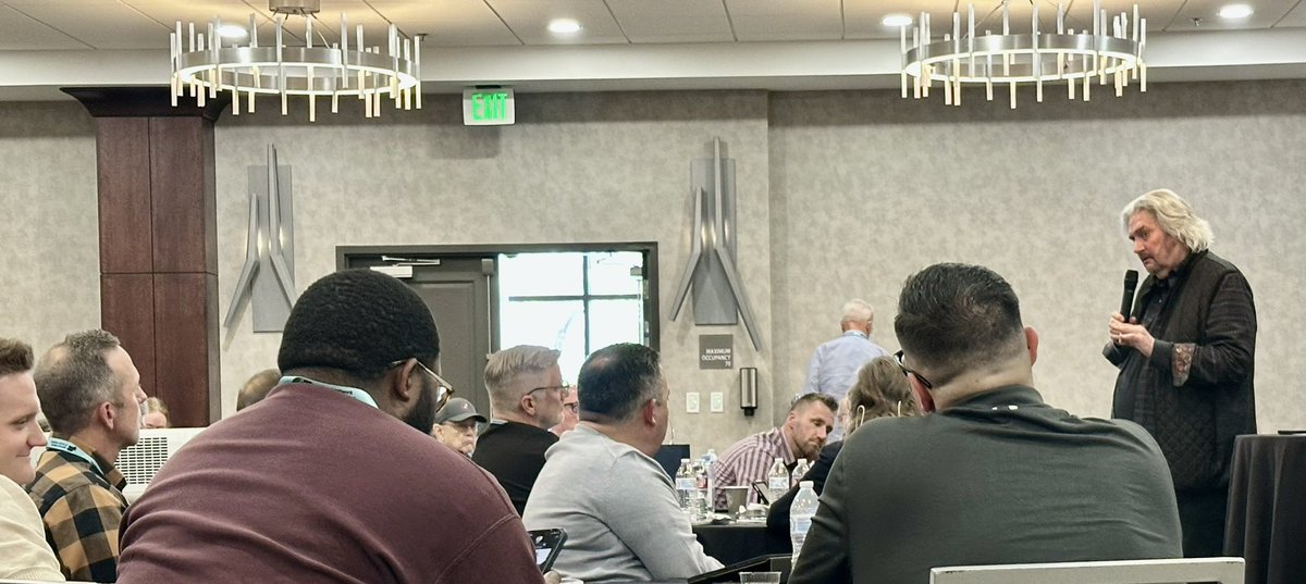 MDKing's tweet photo. A real treat to listen and interact yesterday with Len Sweet at the gathering of the Youth Ministry Executive Council in Denver. https://t.co/pgDKMXHsSk
