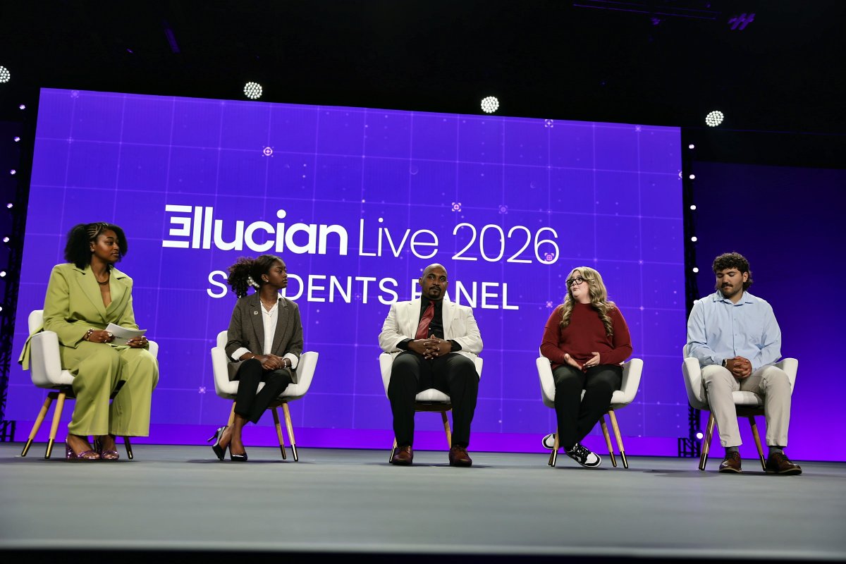 ellucian_LAC's tweet image. 💜 Los estudiantes son los protagonistas de #ELive26​
​
Con diferentes orígenes y trayectorias, comparten historias reales, sus aspiraciones y cómo se define hoy en día el éxito estudiantil en este panel.
​
Por eso hacemos lo que hacemos 💜​
​
#ÉxitoEstudiantil #StudentsFirst
