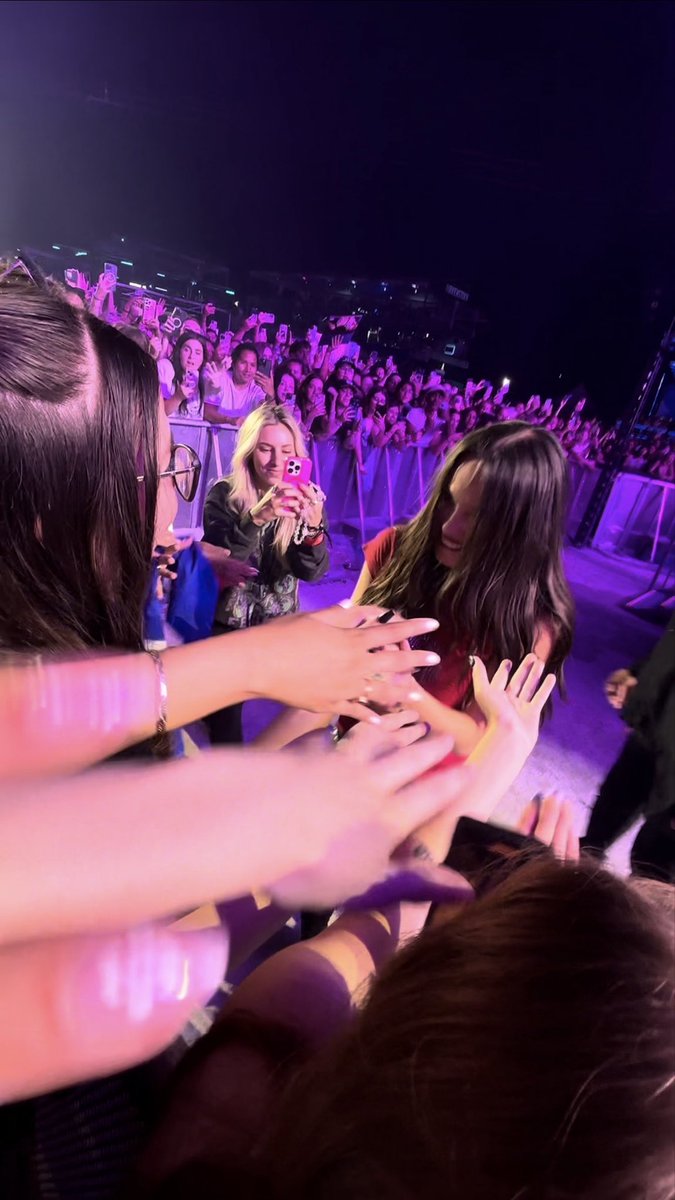 megs 🩷 tweet media