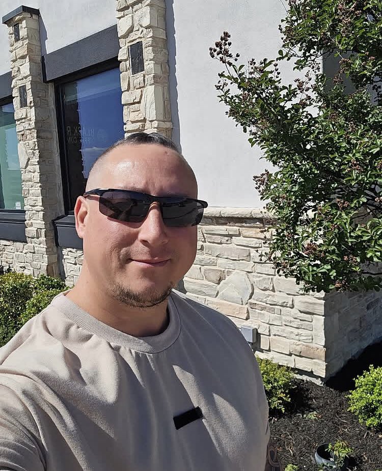JansonTyler2's tweet photo. Hello everyone I’m new here I’ll like to meet new people https://t.co/PsT8HH7iqD