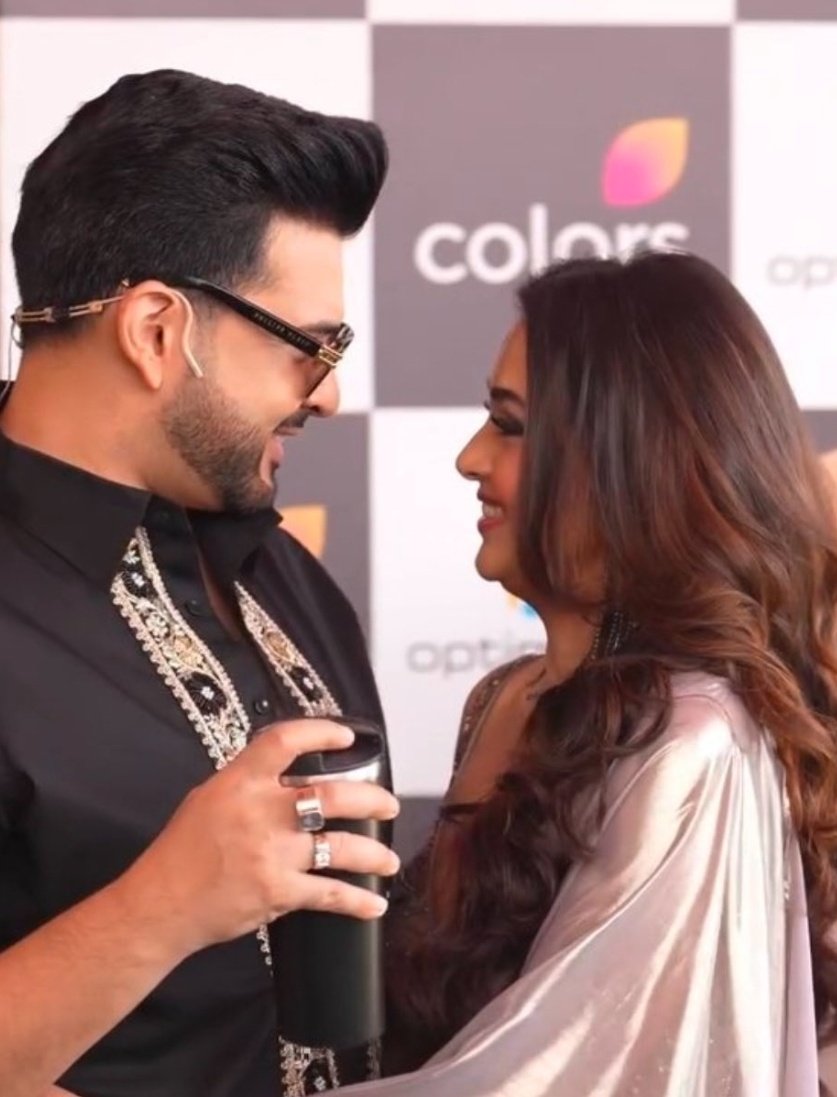 Kaatu Kaise Raatan OOO Saaware Jeya Nhi Jata sun Baaware ....
Ke Raatan LAMBIYA LAMBIYA REE.. 
Katte  Tere SANGIYA SANGIYA RE.... 🧿

#TejRan