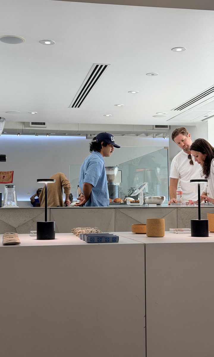 _Emerson_990's tweet image. Lost in the seamless blend of art and espresso at Palabra.  There’s something so grounding about a space that honors gallery, cafe, and salon all at once. It’s not just a visit; it’s a quiet reset for the senses. 
#Palabra #SlowLiving  #CoffeeCulture #GalleryVibes #MindfulMoments