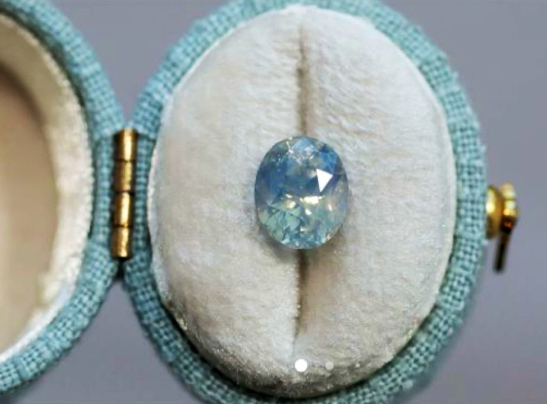 Elle Lookbook tweet media