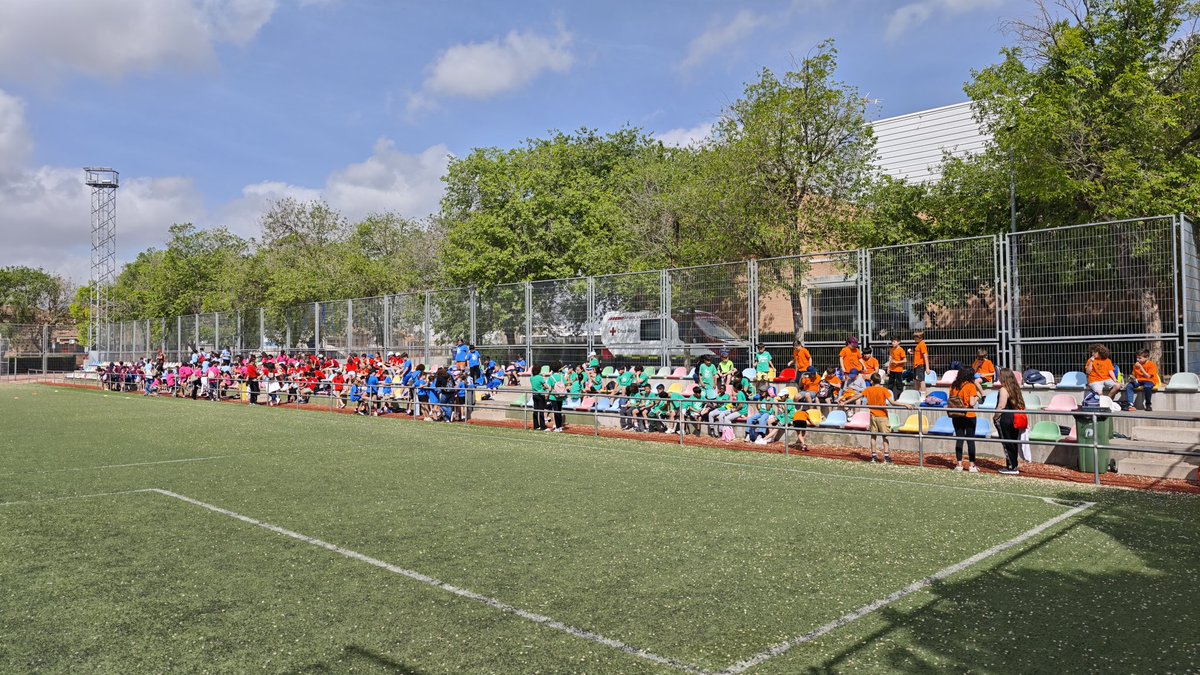 psoeillescas's tweet photo. ¡Juegos deportivos para todo el alumnado!

Olimpiadas escolares en el Complejo deportivo "Parque". https://t.co/3z8oy9ECat