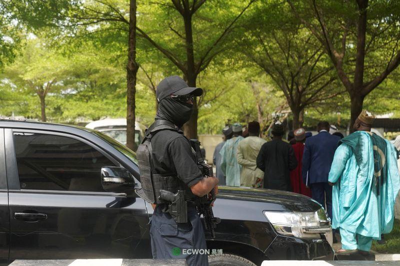 ecwon8news's tweet image. Six suspected Nigerian coup plotters plead not guilty as court adjourns trial
thestar.com.my/news/world/202…

🌐- ecwon8.xyz

#newsupdate #ecwon #ecnews