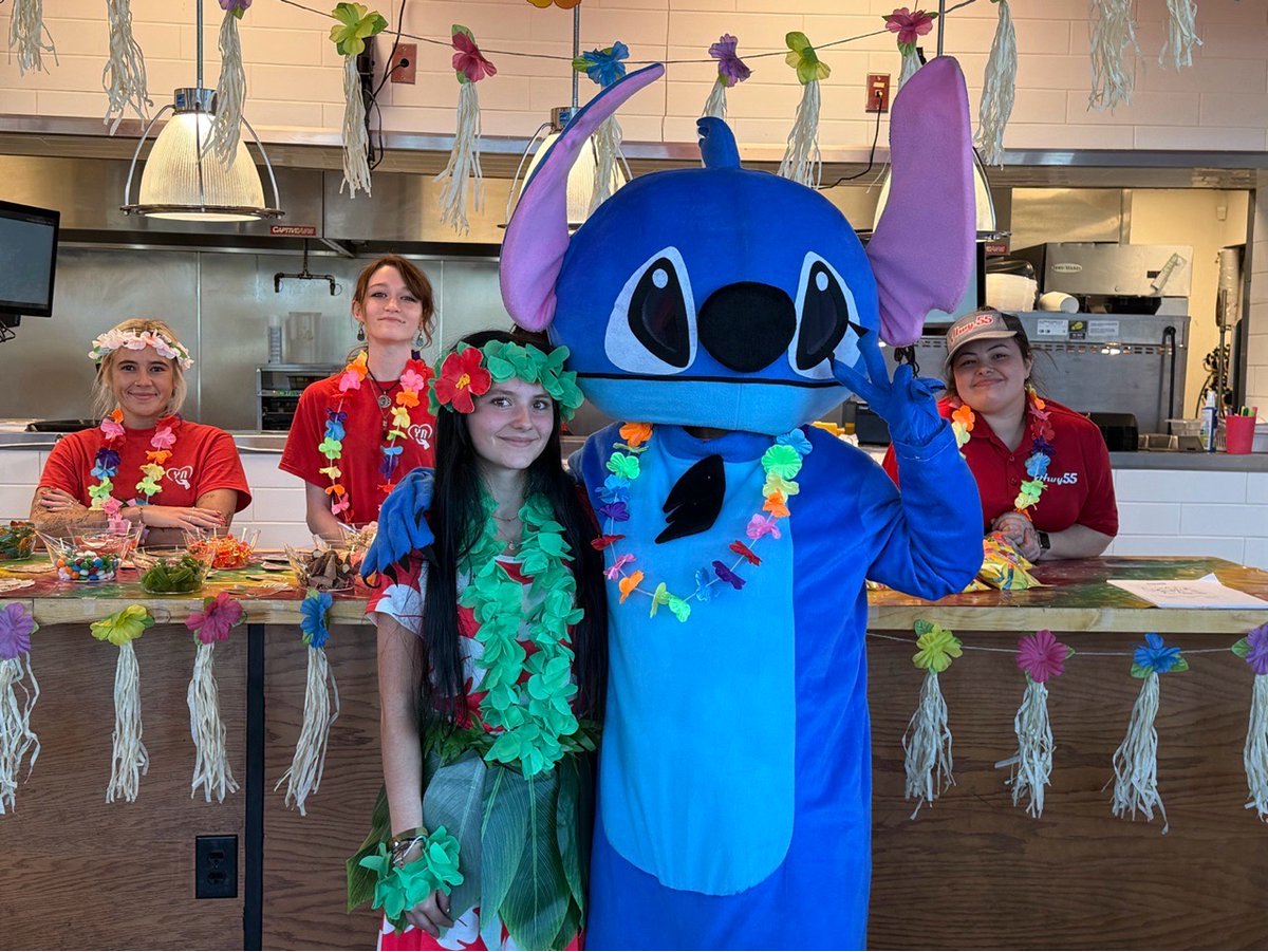 Hwy55Burgers's tweet image. Some photos from kids night yesterday! #Hwy55 #FreshAt55 #RetroVibes #TreatYourself #ShakeLife #MadeToOrder #BurgerFriends #HighwayGoers #FreshFood #People #AwesomePeople #Posing #Pictures #Music #Community #Friends #Hwy #NC #SC #TN #FL #MO