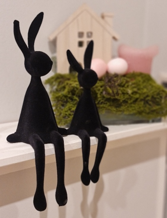 Tischdeko1's tweet image. Eleganter Resin-Hase, 26 cm - Kantenhocker und Sitzhase tischdeko-online.de/elegante-resin… Ein echtes Designobjekt für alle, die moderne Ästhetik schätzen.
#deko #osterdeko #wohndeko #modernliving #interiorstyle #kantenhocker #dekoliebe #geschenkidee #minimalistisch #homedecor 🐰🖤✨ V