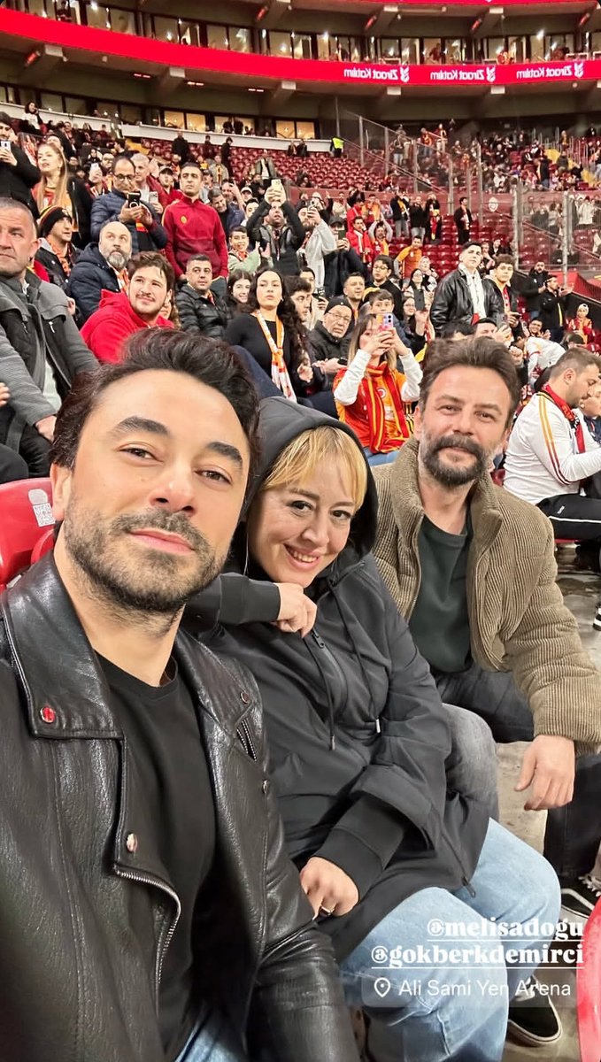 Elif Betüss tweet media