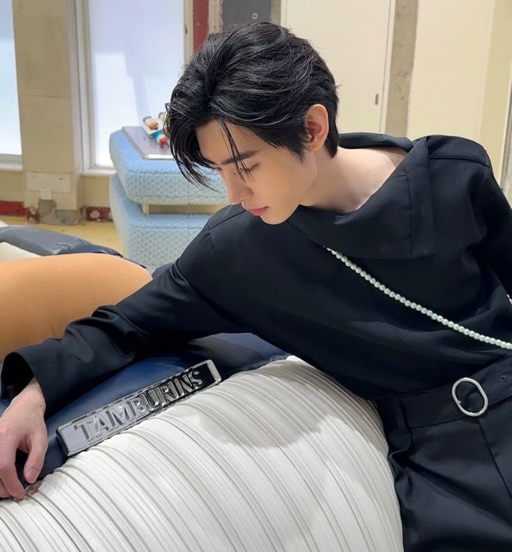 iceanddeer🦌❄ tweet media